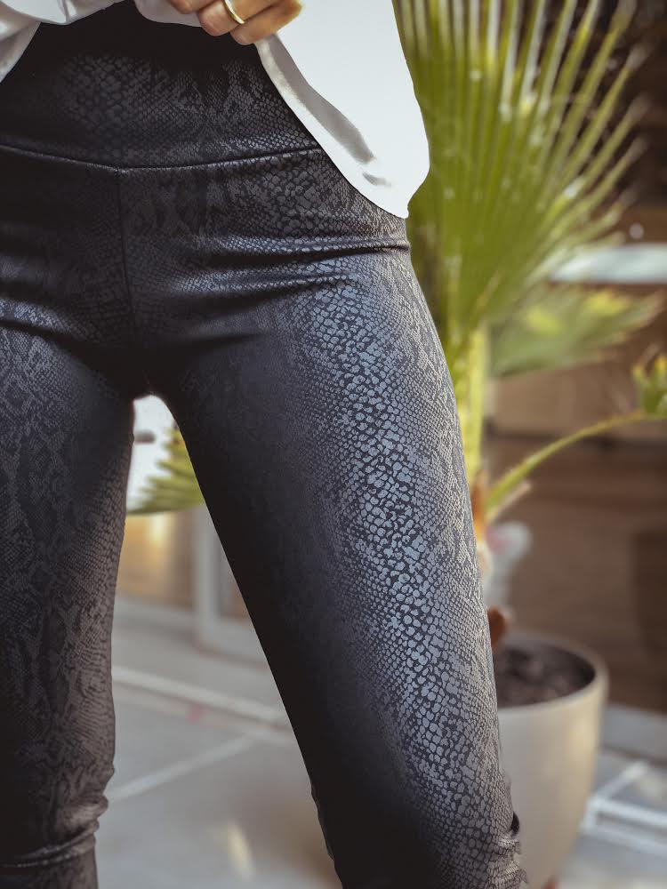 Leggins snake