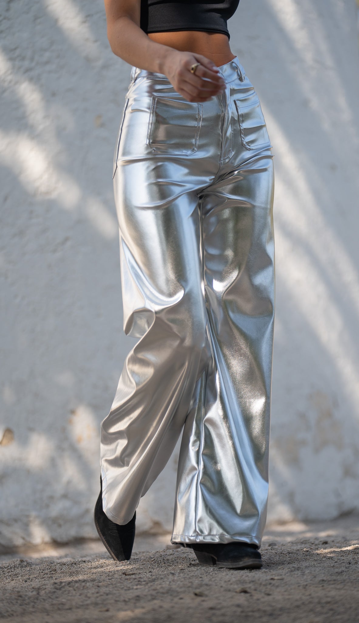 Pantalones plateados