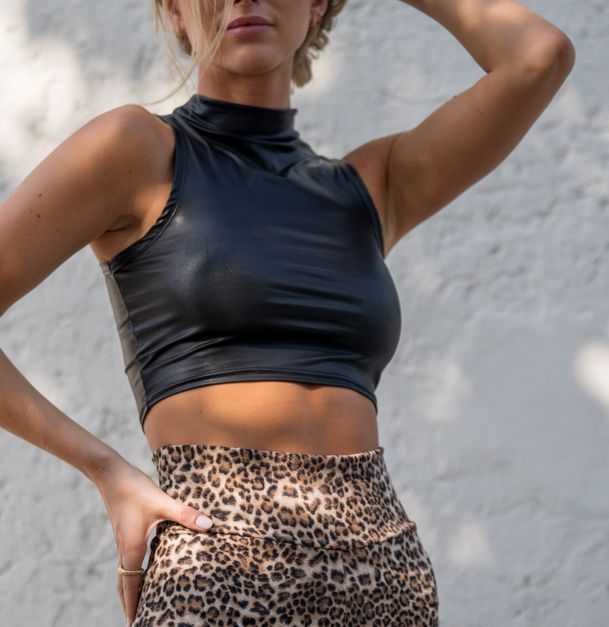 Top Cuerina cuello semi alto