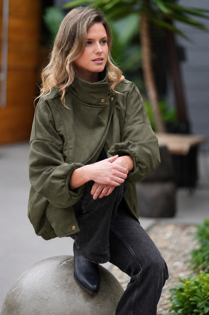 Chaqueta Funnel Oversize verde militar