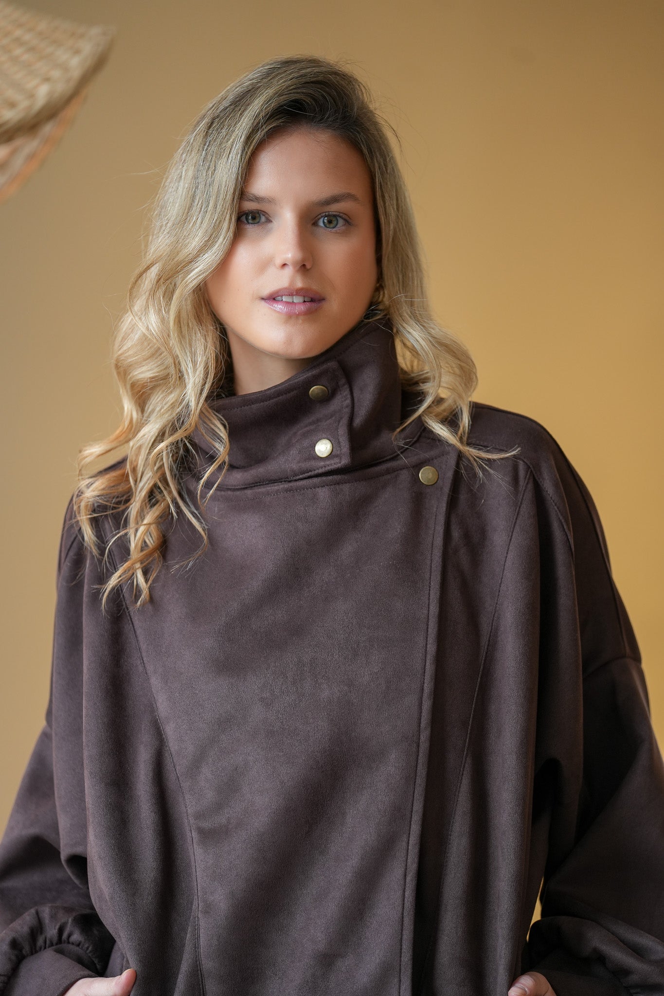 Chaqueta Funnel Oversize Café